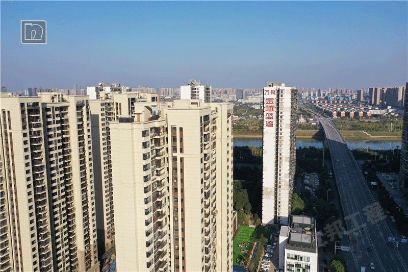 立邦外墻水包砂案例之長(zhǎng)沙萬(wàn)科金域藍(lán)灣二期.png