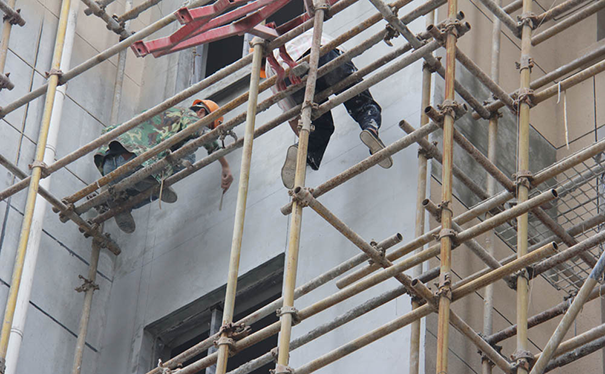 外墻質(zhì)感漆底漆施工過(guò)程.png