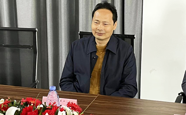 江西聯(lián)瓏置業(yè)董事葉紅清現(xiàn)場(chǎng)致辭.png