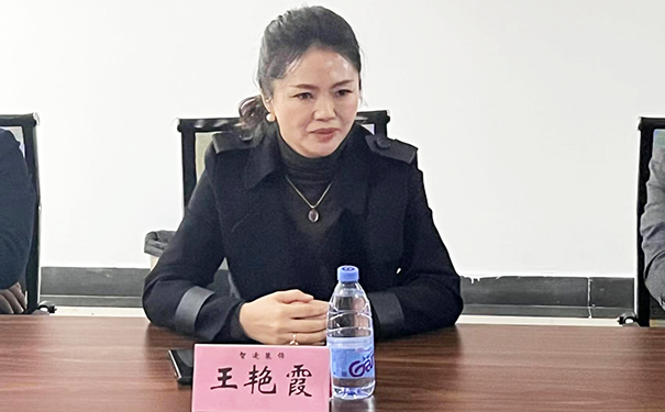 江西智途裝飾總經(jīng)理王艷霞現(xiàn)場(chǎng)致辭.png