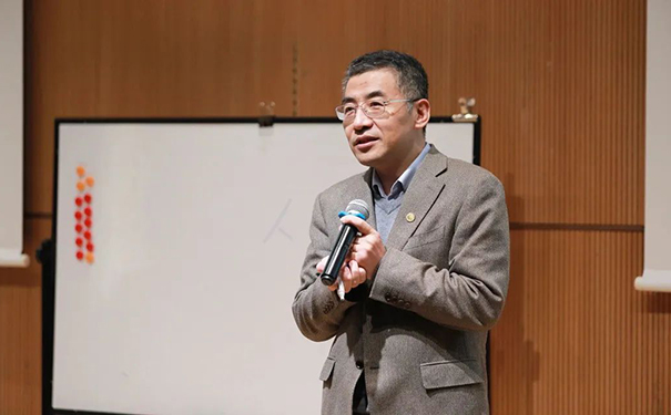 同濟(jì)大學(xué)經(jīng)管學(xué)院趙海峰教授介紹團(tuán)隊(duì)與領(lǐng)導(dǎo)力.jpg