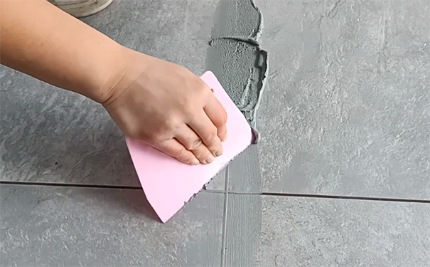 環(huán)氧彩砂好還是美縫劑好？